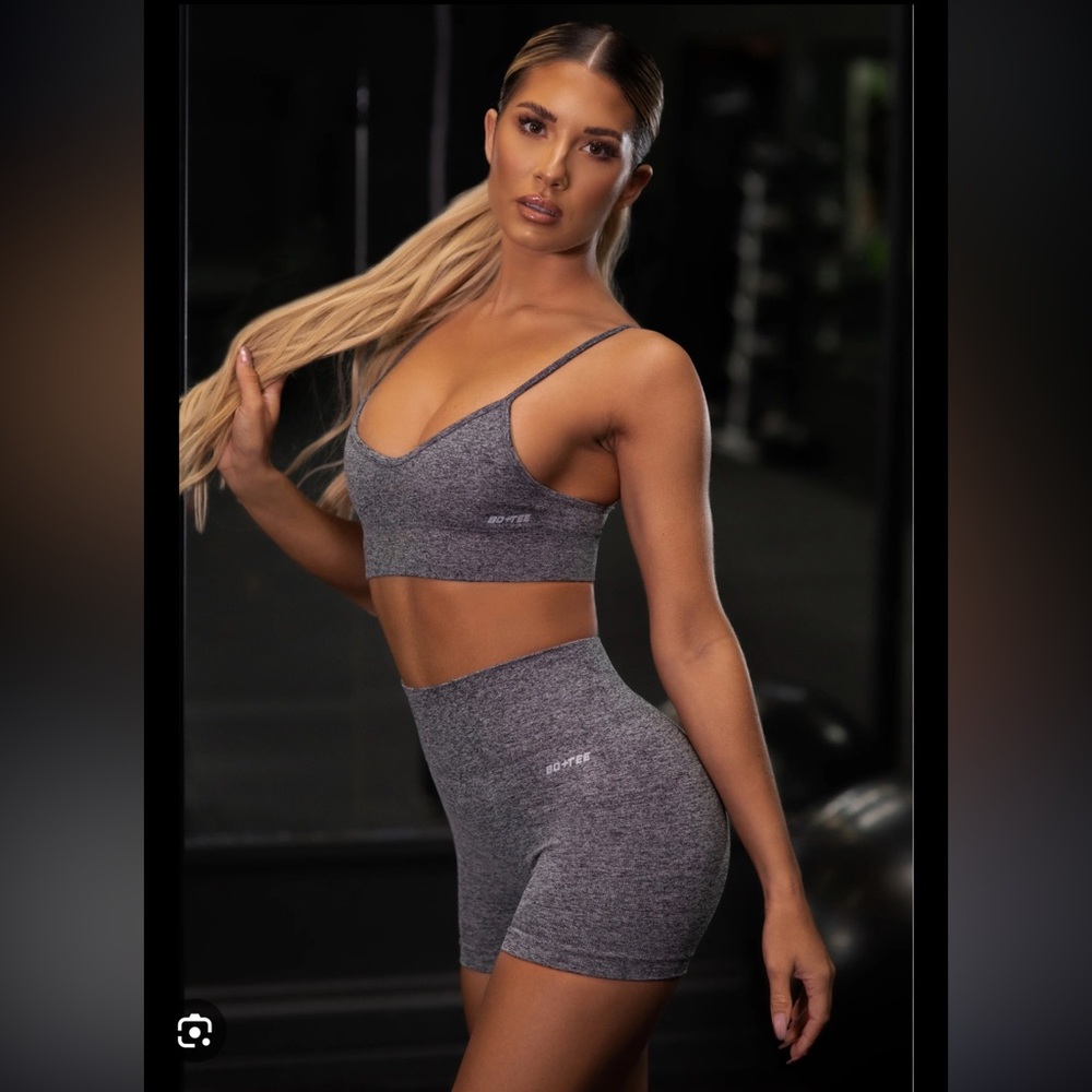 Gray Marble Seamless Sports Bra and Shorts Set